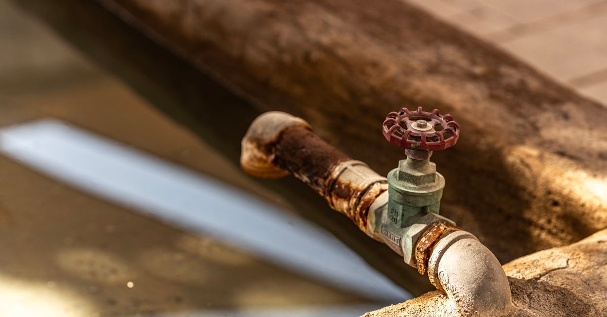 Common Signs That Indicate You Need Pipe Replacement