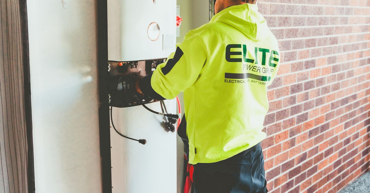 When to Call a Plumber for a Possible Gas Leak